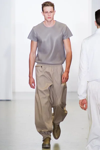 Look 5
